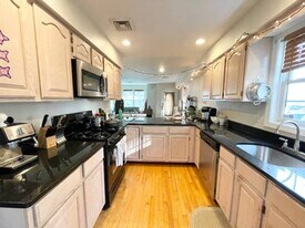 6 Harleston St, Unit 1 in Boston, MA - Building Photo