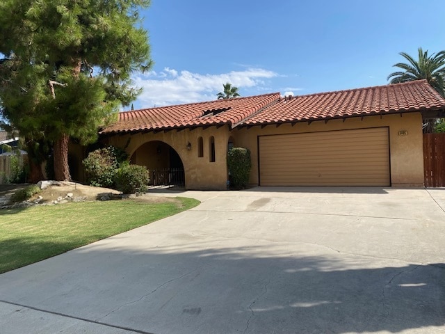 6405 Landfair Dr in Bakersfield, CA - Foto de edificio - Building Photo