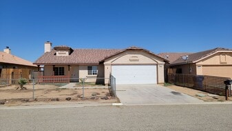 8319 Charles Pl in California City, CA - Building Photo
