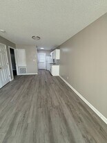 1112 Trinity St in Thomasville, NC - Building Photo