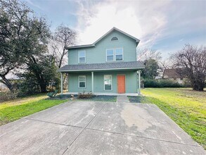6301 Crumley Ln in Austin, TX - Building Photo - Building Photo