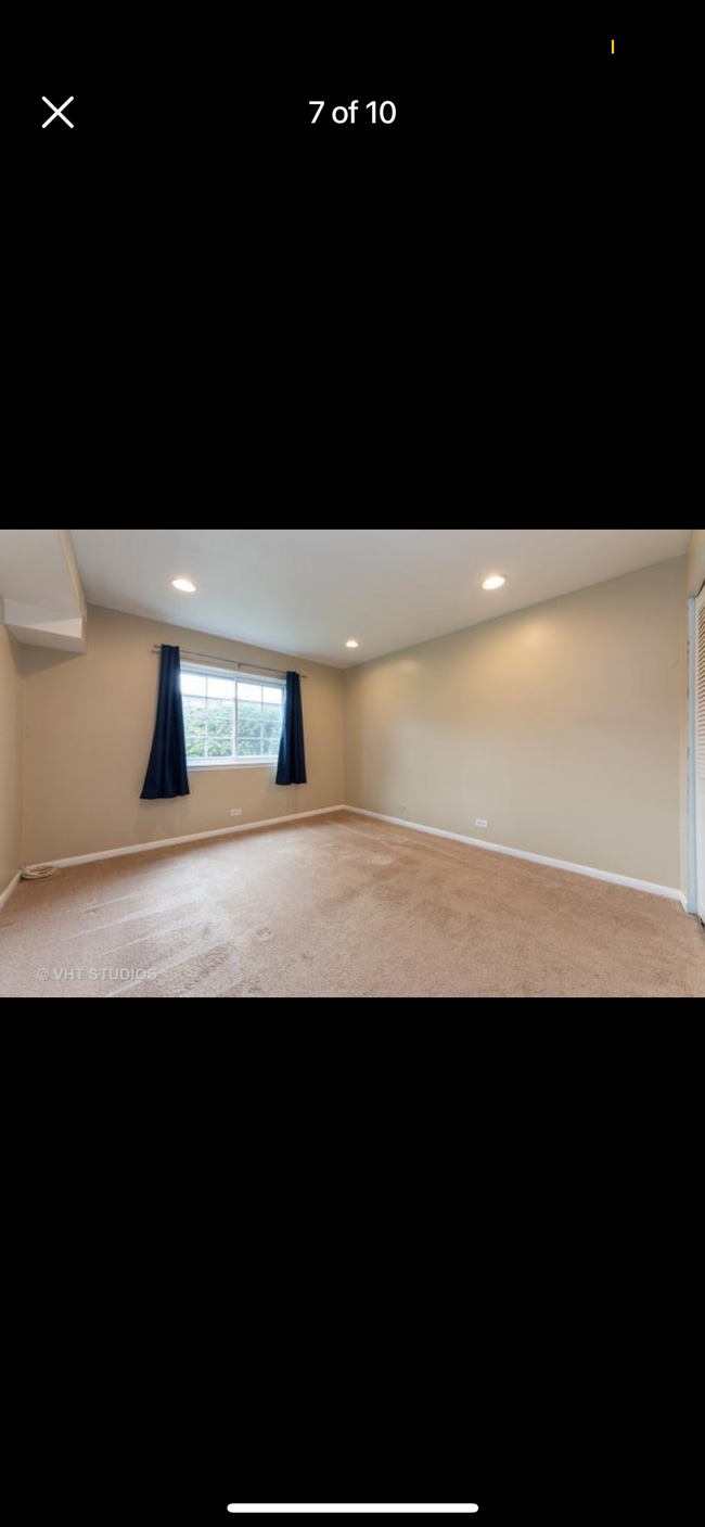 9397 Bay Colony Dr in Des Plaines, IL - Building Photo - Building Photo