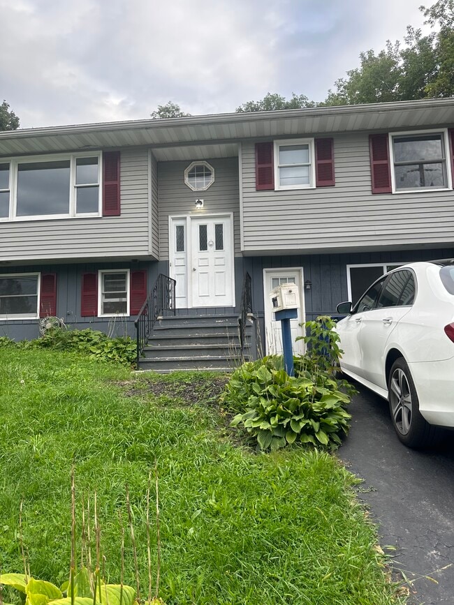 property at 1011 Hudson St