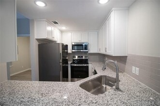 5325 Bent Tree Forest Dr in Dallas, TX - Building Photo - Building Photo