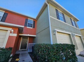 608 Cresting Oak Cir, Unit 3601 in Orlando, FL - Building Photo
