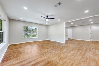 609 W Owings St in Denison, TX - Building Photo - Building Photo