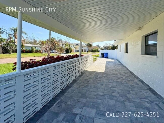 1516 Delaware Ave NE in St. Petersburg, FL - Building Photo - Building Photo