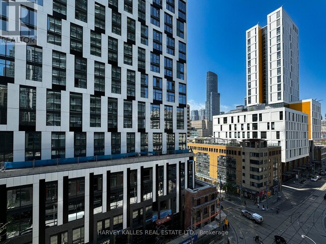 100-100 Dalhousie St