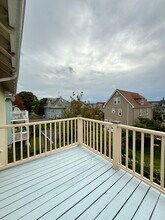 68 Putnam St, Unit 2 in Watertown, MA - Foto de edificio - Building Photo