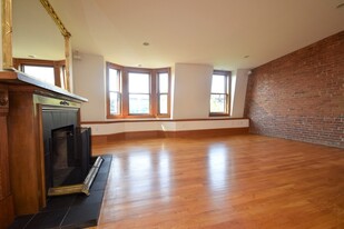 17 Holyoke St, Unit 4 in Boston, MA - Building Photo - Building Photo