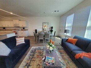 11127 Beverley Pk St in Sugar Land, TX - Building Photo - Building Photo