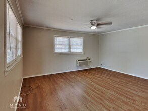 1913 Ave W in Lubbock, TX - Building Photo - Building Photo