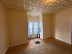 165 Church St, Unit 1 in Lyndonville, VT - Building Photo - Building Photo