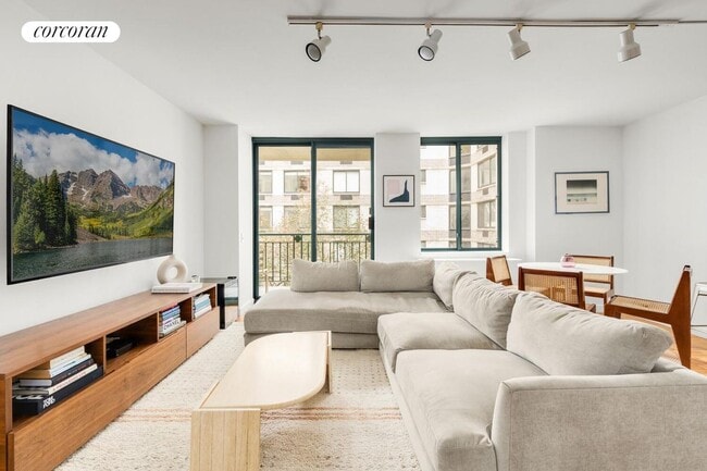 311 Greenwich St in New York, NY - Building Photo - Building Photo