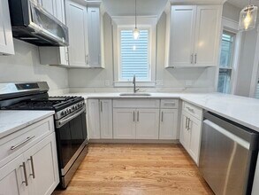 57 Falcon St, Unit #1 in Boston, MA - Building Photo - Building Photo