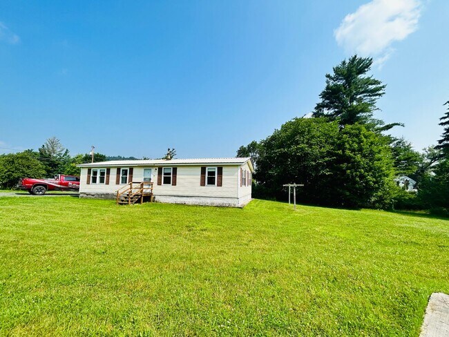 20 Bridge St in Harrisville, NY - Building Photo - Building Photo