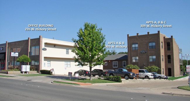 303-309 W Hickory St in Denton, TX - Foto de edificio - Building Photo