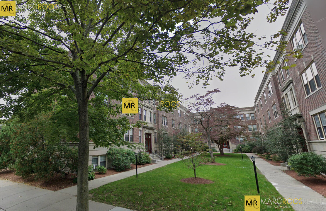 14 Alton Pl, Unit 6 in Brookline, MA - Foto de edificio