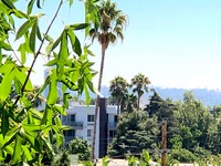 Graystone Manor Apartments in Los Angeles, CA - Foto de edificio - Building Photo