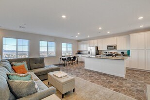 226 White Crest Peak Ave in Henderson, NV - Building Photo