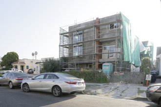 756 N Ridgewood Pl in Los Angeles, CA - Building Photo - Building Photo