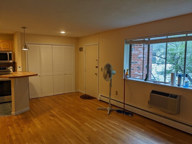 64 Allston St, Unit #1 in Boston, MA - Building Photo - Building Photo