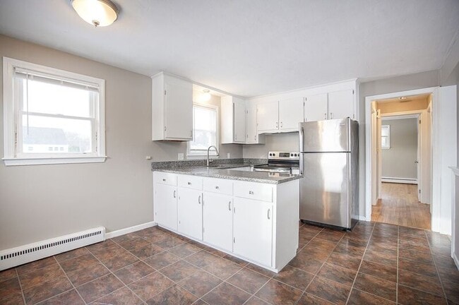 27 Campbell Dr in Agawam, MA - Building Photo - Building Photo