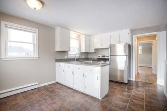 27 Campbell Dr in Agawam, MA - Building Photo - Building Photo