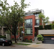 Fairview Green in Vancouver, BC - Building Photo