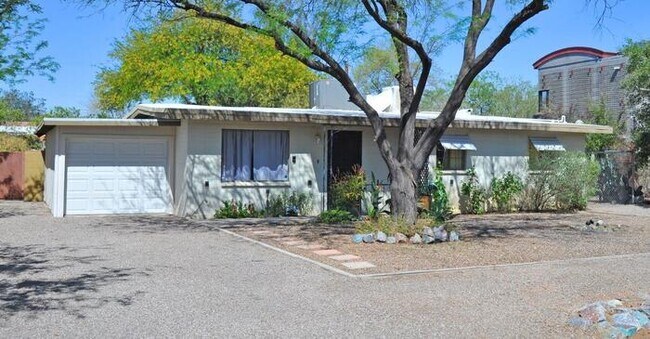 1909 N Bell Ave in Tucson, AZ - Building Photo - Building Photo