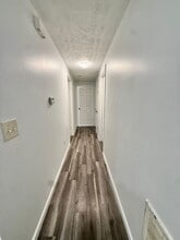 3130 Westbrook Dr-Unit -Unit A in Cincinnati, OH - Building Photo - Building Photo