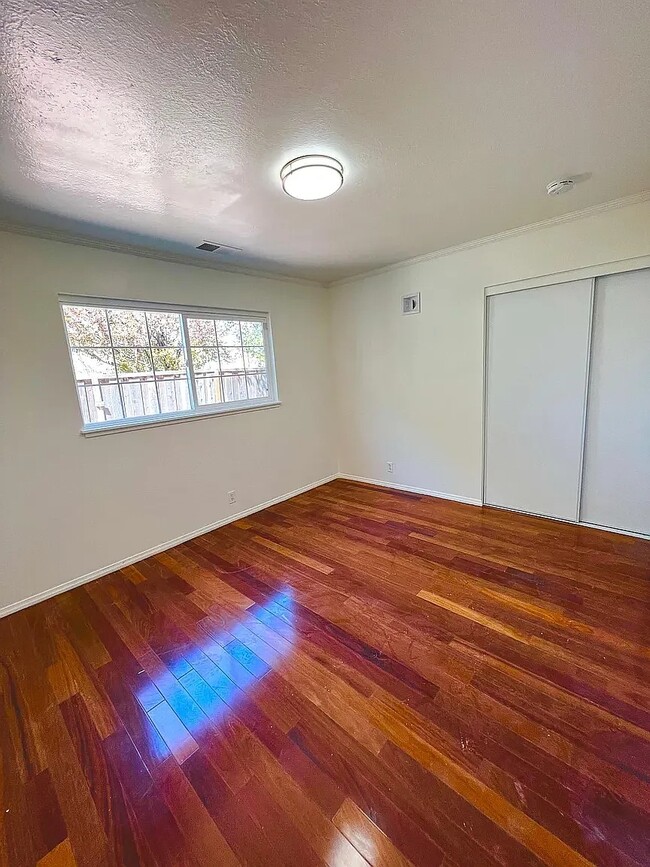 3175 Machado Ave in Santa Clara, CA - Foto de edificio - Building Photo