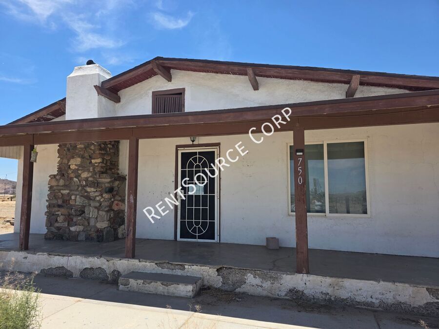 750 CA-58 in Barstow, CA - Building Photo