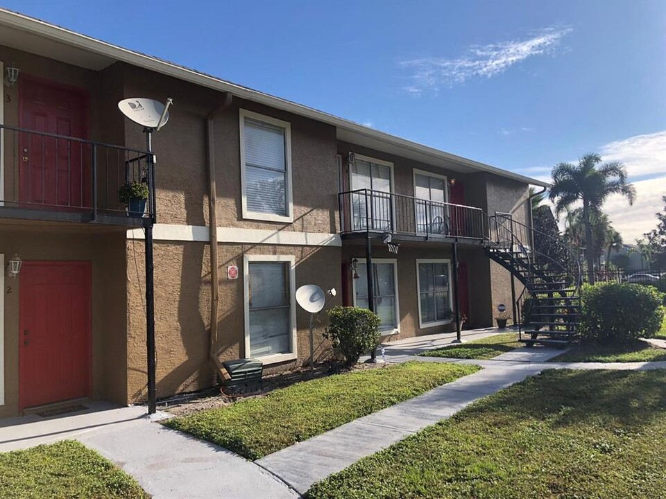 1909 Caralee Blvd in Orlando, FL - Building Photo