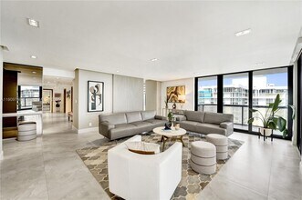 19667 Turnberry Way in Aventura, FL - Foto de edificio - Building Photo