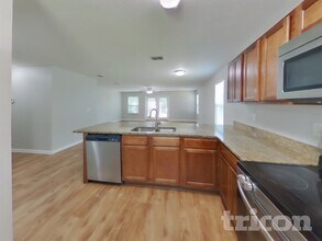 4480 Glendas Meadow Dr, Unit AUCMJH in Jacksonville, FL - Foto de edificio - Building Photo