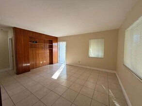 1001 NW 11th Ct in Fort Lauderdale, FL - Building Photo - Building Photo