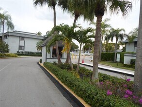 20760 NE 4th Ct in Miami, FL - Building Photo - Building Photo