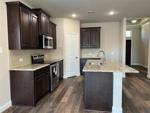 649 Comal Dr in Crandall, TX - Building Photo - Building Photo