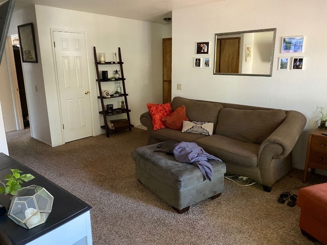 2 Lorayne Ct in Chico, CA - Building Photo - Building Photo