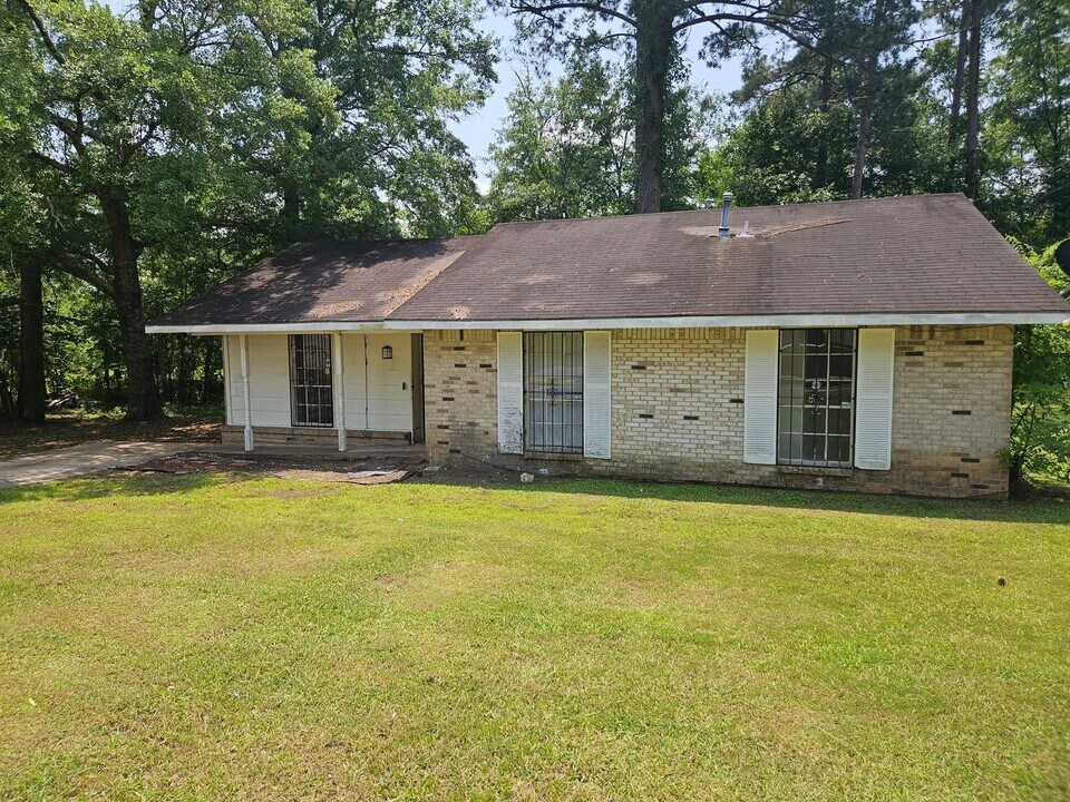 5101 Levenson Rd in Montgomery, AL - Building Photo