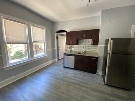2659 W Homer St, Unit 2R in Chicago, IL - Building Photo