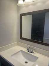 2113 Raspberry Ln in Pasadena, TX - Foto de edificio - Building Photo