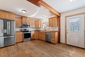 203 E Ada St in Meridian, ID - Foto de edificio - Building Photo