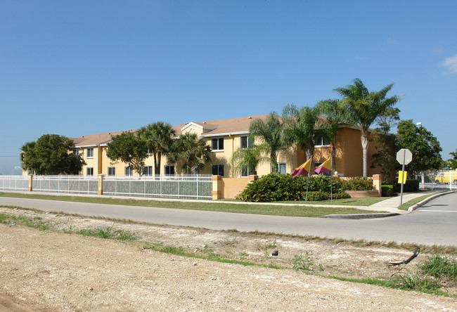 Cameron Creek, Florida City Apartments