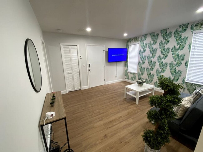 470 SW 7th St in Miami, FL - Building Photo - Building Photo