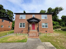 812 Pilot in Fayetteville, NC - Building Photo