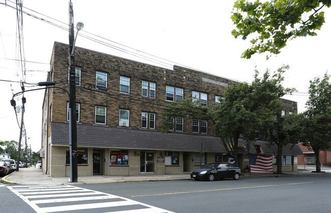 Sunrise Court Apartments