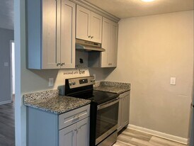 635 W 26th St in Norfolk, VA - Building Photo