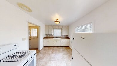 34929 Beech Ave in Yucaipa, CA - Foto de edificio - Building Photo